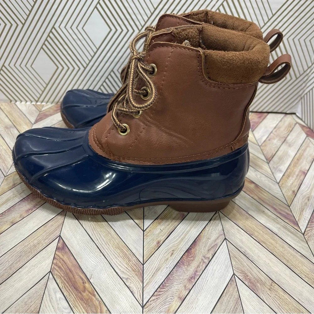 Wore only a few times Yokids size 1 Duck boots E7‎ - Picture 4 of 6